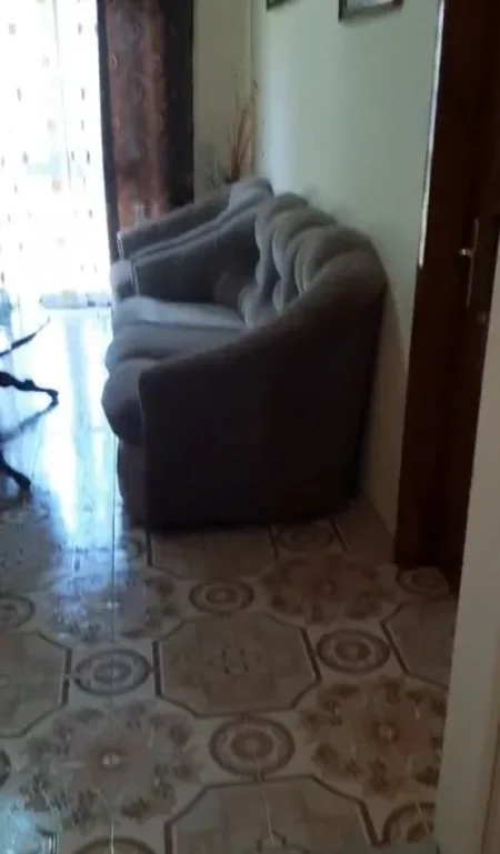 Tirane, jepet me qera apartament 2+1 Kati 2, 80 m² 400 € 