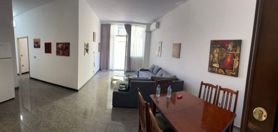 Tirane, jepet me qera apartament 2+1+Ballkon Kati 1, 85 m² 650 € 