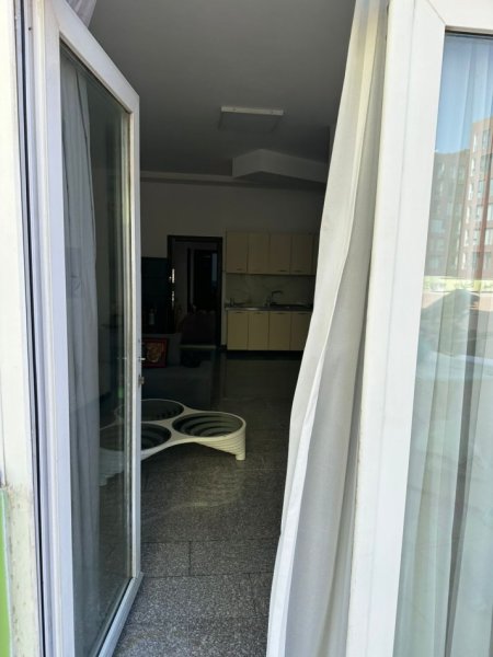 Tirane, jepet me qera apartament 2+1+Ballkon Kati 1, 85 m² 650 € 