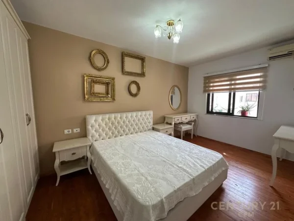 Tirane, jepet me qera apartament 2+1 Kati 5, 93 m² 700 € (Rruga Gjike Kuqali Tirana Albania)
