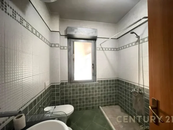 Tirane, jepet me qera apartament 3+1+Aneks+Ballkon Kati 3, 150 m² 1.500 € (Zogu i Zi)