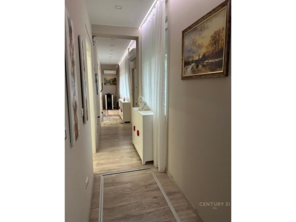 Tirane, jepet me qera apartament 2+1 Kati 2, 80 m² 1.000 € (STADIUMI DINAMO)