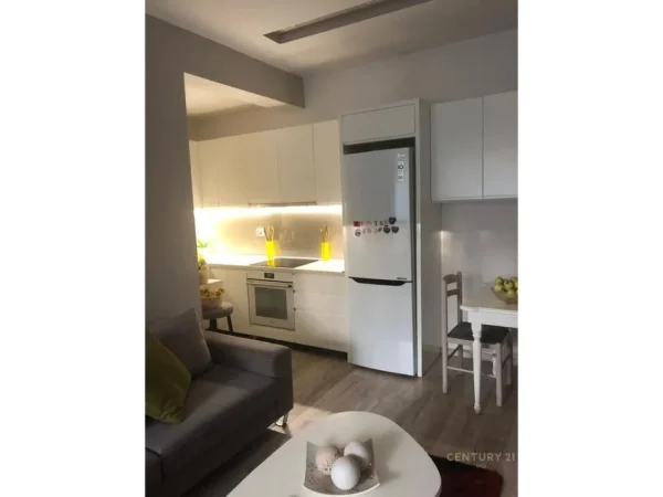 Tirane, jepet me qera apartament 2+1 Kati 2, 80 m² 1.000 € (STADIUMI DINAMO)