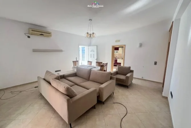 Tirane, jepet me qera Vile 2+1 Kati 3, 130 m² 500 € (prane Postes Shqipetare)