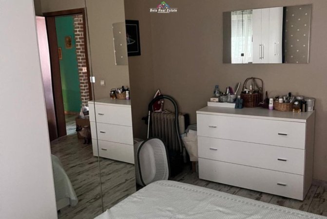 Tirane, jepet me qera apartament 2+1 Kati 8, 100 m² 660 € (prane Gjerman Computers)