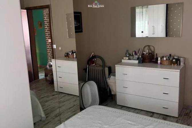 Tirane, jepet me qera apartament 2+1 Kati 8, 100 m² 660 € (prane Gjerman Computers)