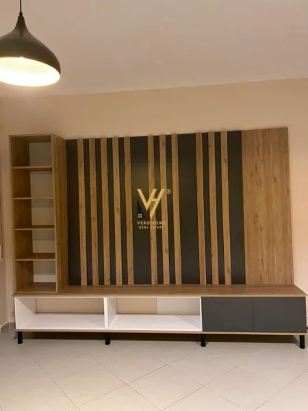 Tirane, jepet me qera apartament 2+1+Ballkon Kati 4, 112 m² 650 € (KOPSHTI BOTANIK)