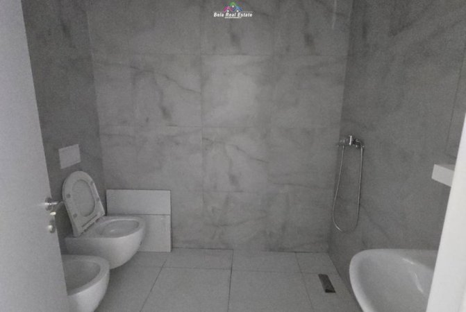 Tirane, jepet me qera apartament 1+1 Kati 3, 60 m² 450 € (Kompleksi Univers City,)