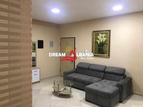 Tirane, jepet me qera apartament 2+1 , 78 m² 650 € (tek Stacioni i Trenit)