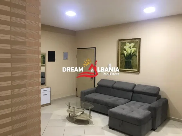 Tirane, jepet me qera apartament 2+1 , 78 m² 650 € (tek Stacioni i Trenit)