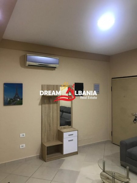 Tirane, jepet me qera apartament 2+1 , 78 m² 650 € (tek Stacioni i Trenit)