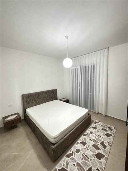 Tirane, jepet me qera apartament 1+1+Ballkon Kati 9, 65 m² 450 € (Kompleksi Jolla)