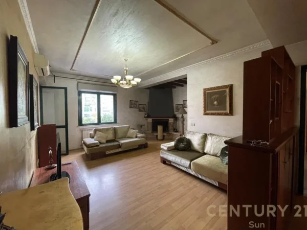 Tirane, jepet me qera apartament 2+1 Kati 4, 100 m² 1.600 € (Myslym Shyr)