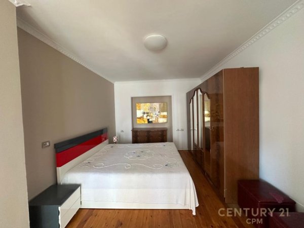 Tirane, jepet me qera apartament 2+1 Kati 5, 93 m² 700 € (RRUGES SE KOSOVAREVE)