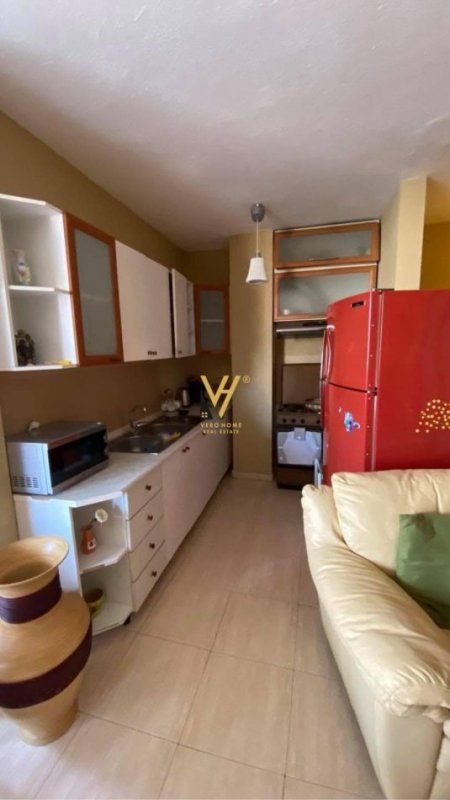 Tirane, jepet me qera apartament 1+1+Aneks Kati 8, 80 m² 600 € (RRUGA E BOGDANEVE)
