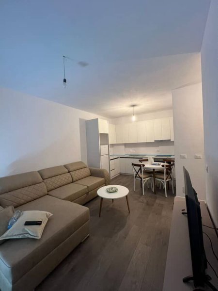Tirane, jepet me qera apartament 2+1 Kati 2, 86 m² 600 € 