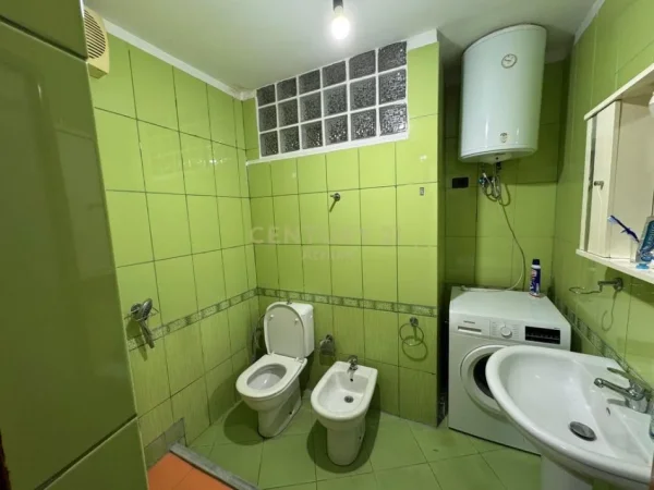 Tirane, shes apartament 2+1+Aneks+Ballkon Kati 3, 156 m² 193.000 € 