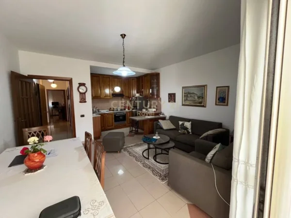 Tirane, shes apartament 2+1+Aneks+Ballkon Kati 6, 91 m² 200.000 € (Shkolla e kuqe)