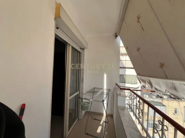 Tirane, shes apartament 2+1+Aneks+Ballkon Kati 6, 91 m² 200.000 € (Shkolla e kuqe)