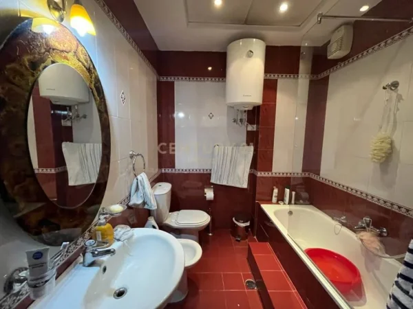 Tirane, shes apartament 2+1+Aneks+Ballkon Kati 6, 91 m² 200.000 € (Shkolla e kuqe)