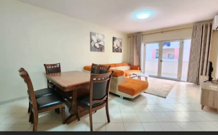 Tirane, jap me qera apartament 2+1 Kati 4, 80 m² 500 € (Ozone)
