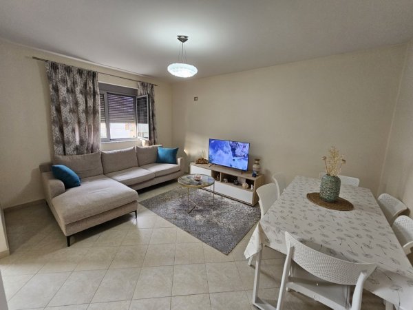 Tirane, shitet 1+1 Kati 4, 54 m² 85.000 € (Porcelan)