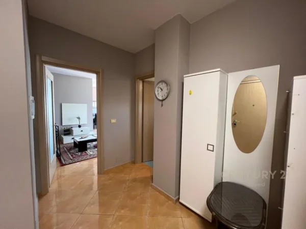 Tirane, jepet me qera apartament 2+1 Kati 5, 130 m² 600 € (Kompleksi Gener 2, prane Hipotekes)