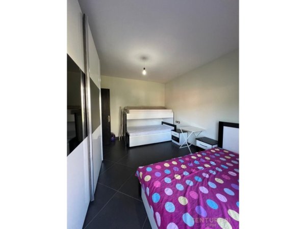 Tirane, jepet me qera apartament 2+1 Kati 7, 105 m² 550 € (Fresk)
