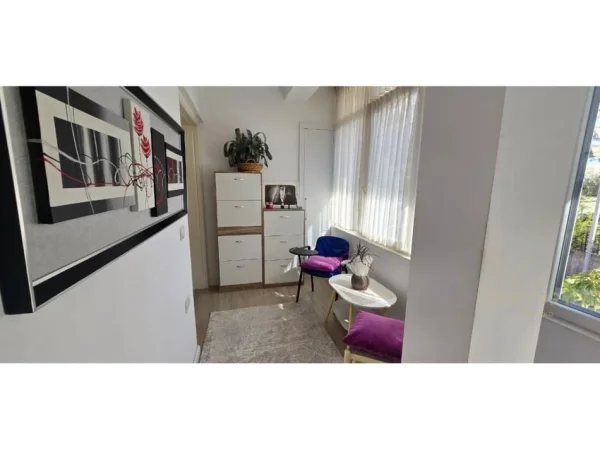 Tirane, jepet me qera apartament 2+1 Kati 2, 120 m² 800 € (DON BOSKO)