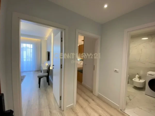 Tirane, jepet me qera apartament 1+1 Kati 6, 60 m² 600 € (VASIL SHANTO)