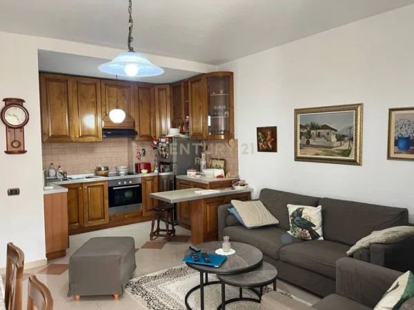 Tirane, shitet apartament 2+1 Kati 6, 91 m² 200.000 € (Brryli, Shkolla e Kuqe)