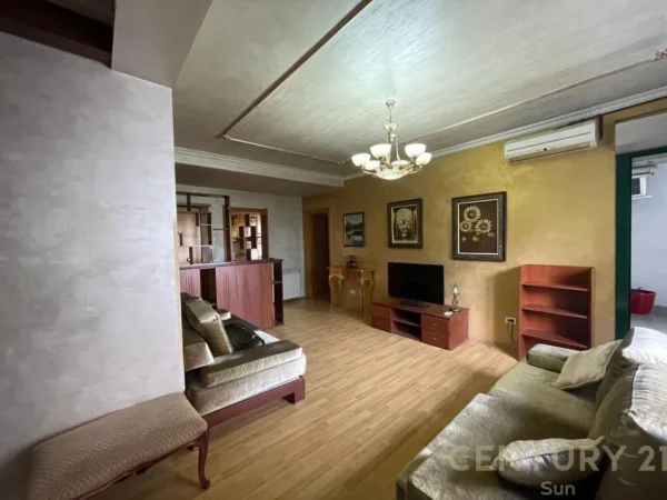 Tirane, jepet me qera apartament 3+1+Aneks+Ballkon Kati 3, 150 m² 1.500 € 