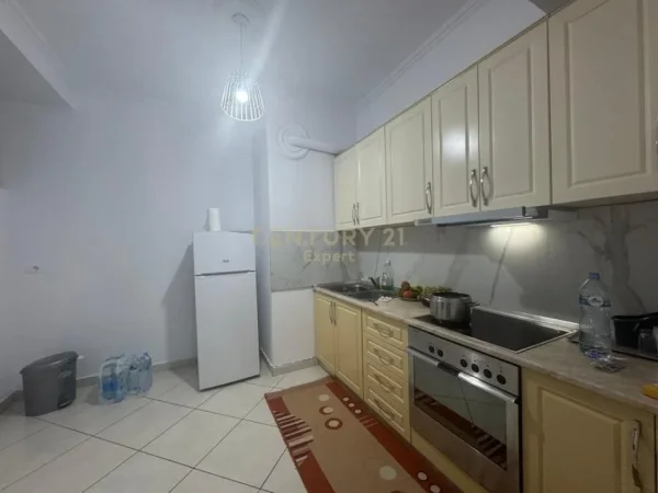 Tirane, jepet me qera apartament 2+1 Kati 5, 114 m² 520 € (OSLO ASTIR)