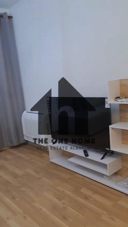 Tirane, jepet me qera apartament 1+1+Ballkon Kati 3, 70 m² 600 € (Jordan Misja)