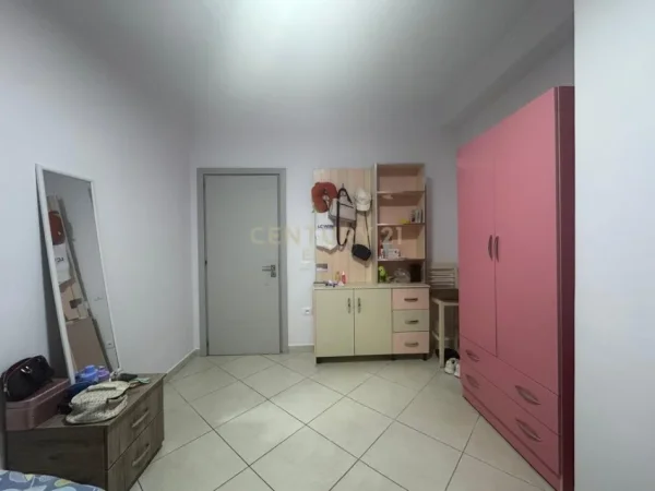 Tirane, jepet me qera apartament 2+1 Kati 5, 114 m² 520 € (OSLO ASTIR)