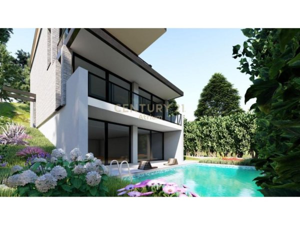 Tirane, shitet Vile 2 Katshe Kati 2, 501 m² 1.000.000 € (TEG , Kompleksi Barkea)
