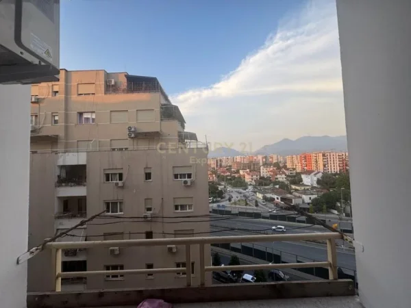 Tirane, jepet me qera apartament 2+1 Kati 5, 114 m² 520 € (OSLO ASTIR)