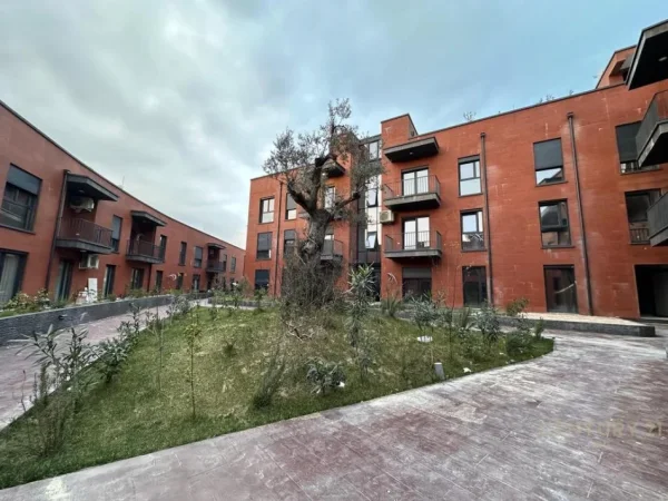 Tirane, jepet me qera apartament 1+1+Aneks+Ballkon Kati 2, 74 m² 680 € (Rose Garden Residence)