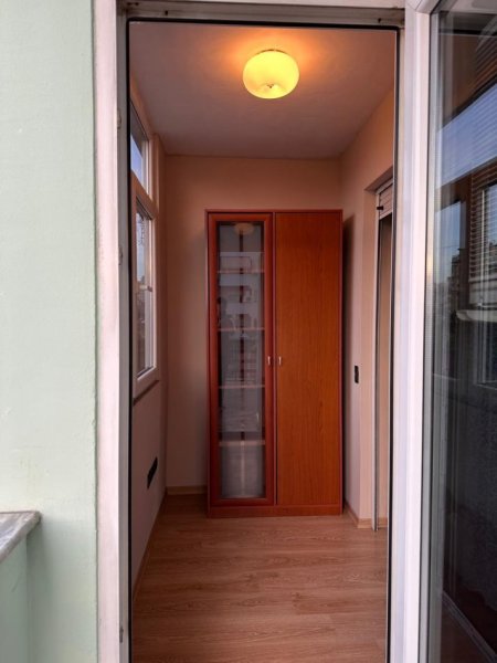 Shqiperi, jepet me qera apartament 2+1 Kati 2, 82 m² 650 € (Perkrah, Kopeshtit Botanik)