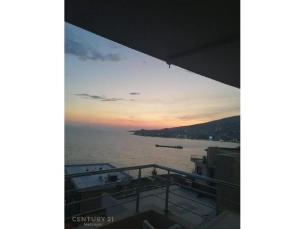 Sarande, shitet apartament 1+1+Ballkon Kati 4, 70 m² 150.000 € (Rruga Butrinti)