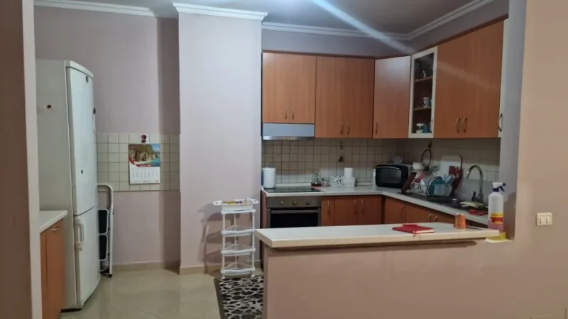 Tirane, shitet apartament 2+1+Ballkon Kati 4, 115 m² 240.000 €