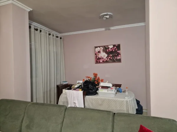 Tirane, shitet apartament 2+1+Ballkon Kati 4, 115 m² 240.000 €
