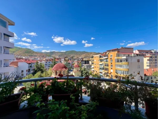 Pogradec, shitet apartament 2+1+Ballkon Kati 5, 97 m² 95.000 € (Pogradec)