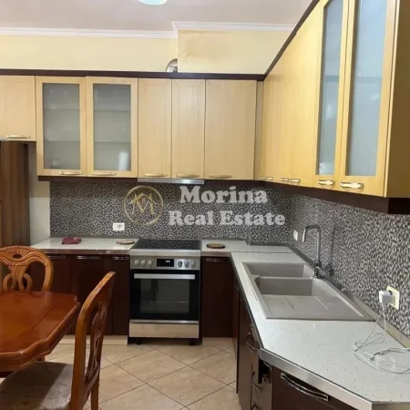 Tirane, jepet me qera apartament 2+1 Kati 6, 113 m² 500 € (Pallatet e Verdha)