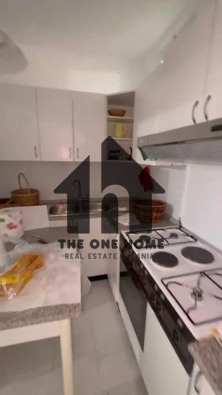Tirane, jepet me qera apartament 1+1+Ballkon Kati 6, 70 m² 700 € (15- Katshi)