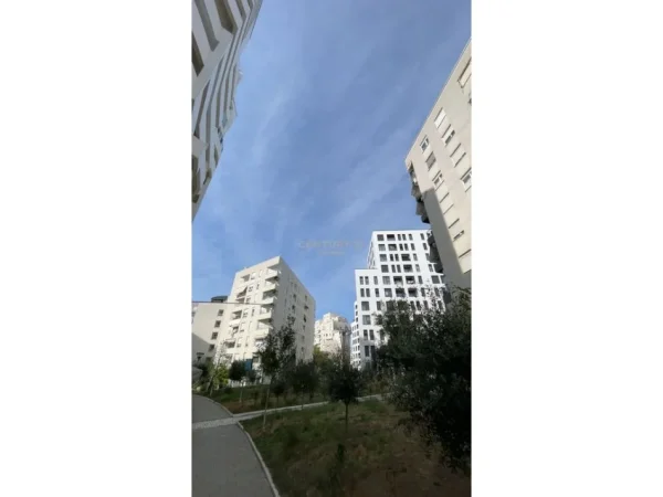 Tirane, jepet me qera apartament 2+1+Aneks+Ballkon Kati 7, 94 m² 850 € (Kompleksi Magnet)