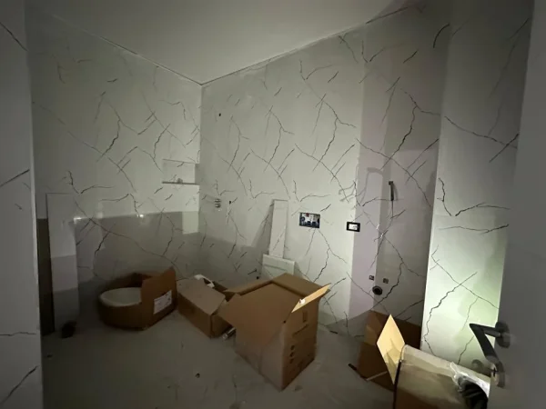 Tirane, shitet apartament 2+1+Ballkon Kati 3, 108 m² 190000 €