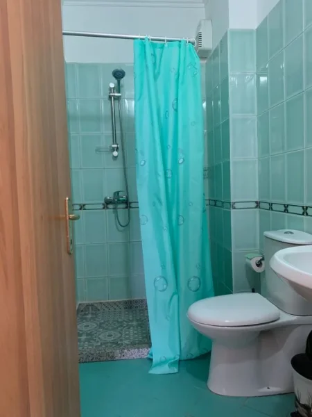 Durres, jepet me qera apartament 2+1+Aneks+Ballkon Kati 8, 110 m² 550 € (Vollga)