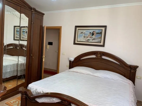 Durres, jepet me qera apartament 2+1+Aneks+Ballkon Kati 8, 110 m² 550 € (Vollga)