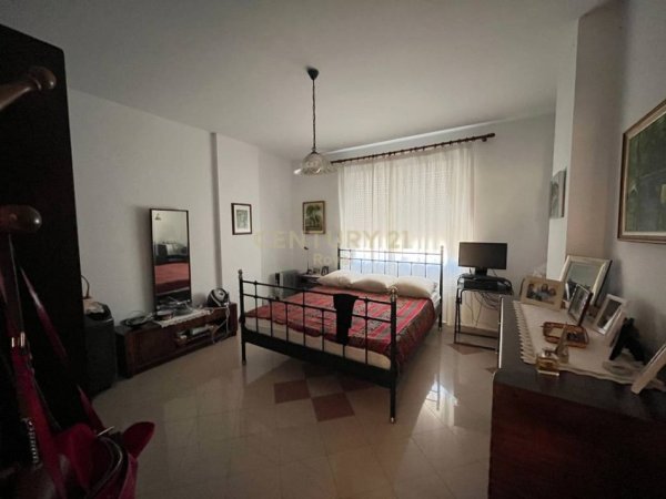 Tirane, shes apartament 2+1 Kati 6, 91 m² 200.000 € (Shkolla e Kuqe)